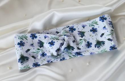 Čelenka úpletová, twist, biela s kvietkami, 