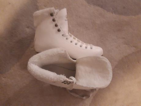 Dievčenské korčule botas zateplené, veľkosť 37, botas,37