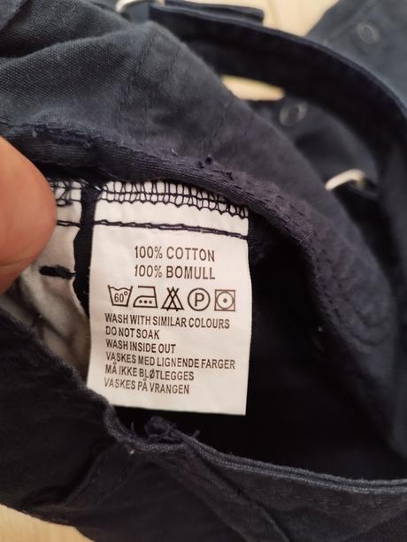 Nohavice na traky, peanuts,62