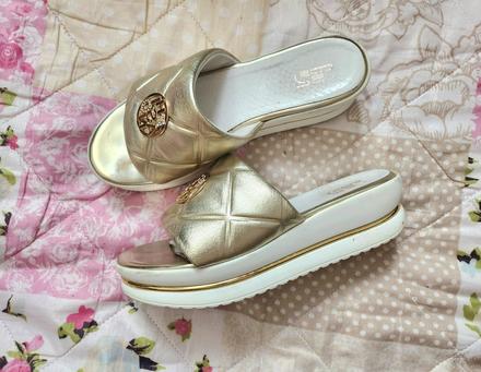 Zlate slapky na platforme, velkost 38, koža, 38