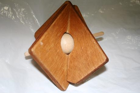 Hlavolam uviaznutá guľa, 