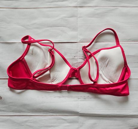 Pekná plavková podprsenka, 85b