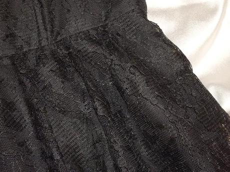 Luxusné čipkované šaty s bolerkom, m