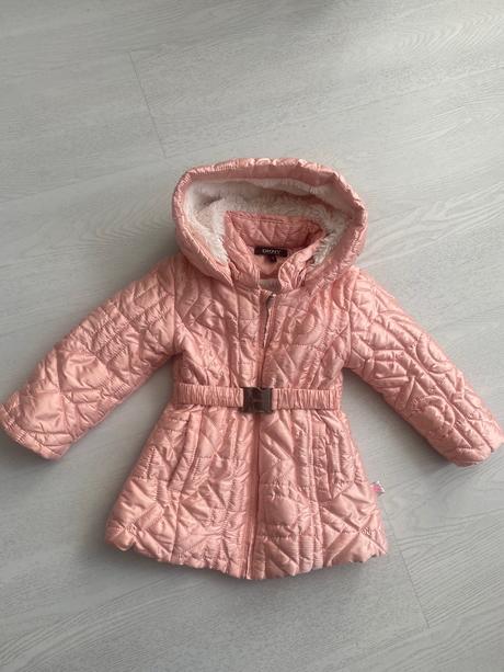 Tepla bunda, dkny,86