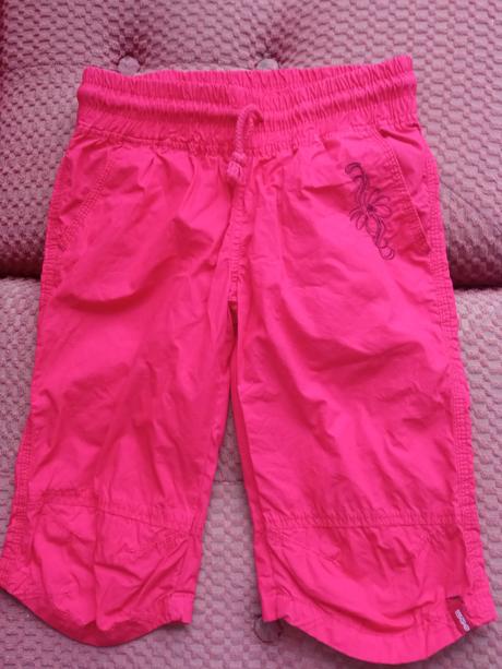 Krátke športovo elegantné nohavice, 146