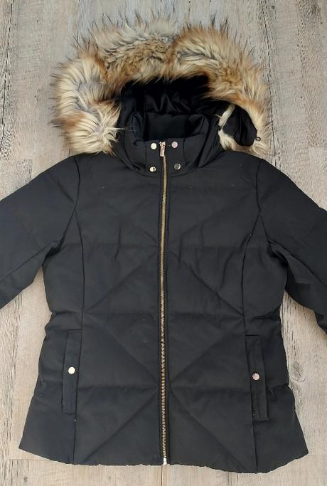 Páperová bunda vila, 38