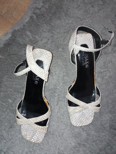 Krásne sandalky, 38