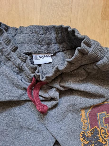 Tepláky harry potter, 146