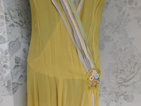 Luxusne hodvabne šaty, 38