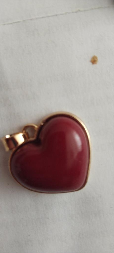 Náušnice a prívesok, 