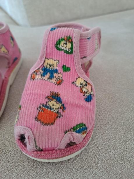 Dievčenské papuče, 21