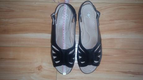 Sandály s poštou, 41