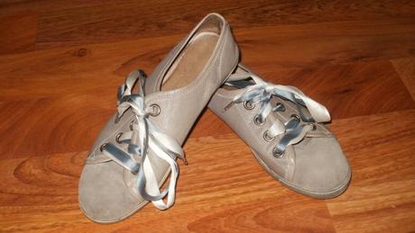 Šedé tenisky, 40