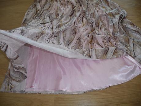 Spoločenské šaty, 38