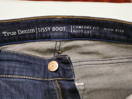 Tmavomodré rifle, mustang,40