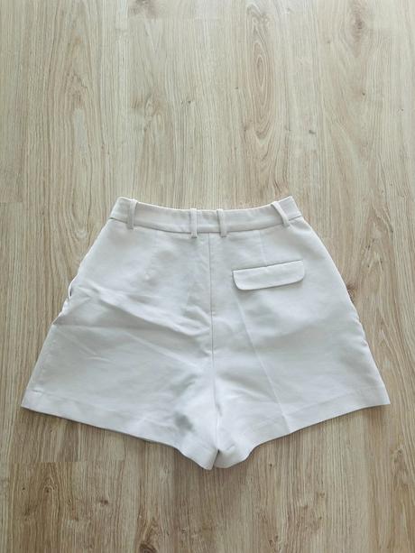 Krásne elegantné šortky značky zara, zara,m