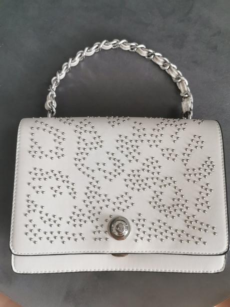 Vybijana kabelka gaudi, gaudi