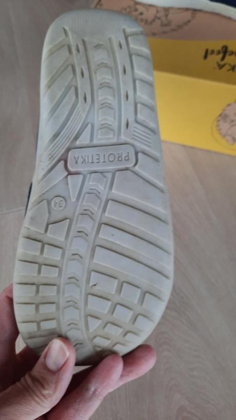 Barefoot topanky, protetika,34