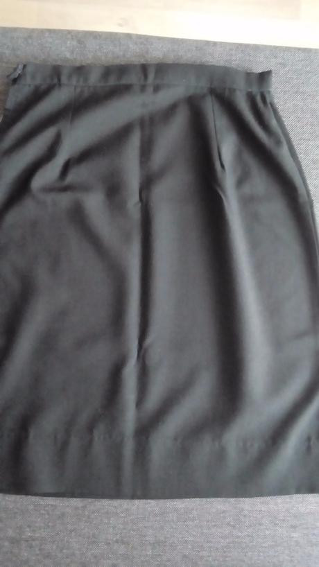 Retro čierne dámske sukne., s