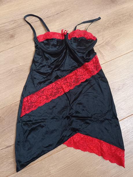 Cierno cervena kosielka xs, xs