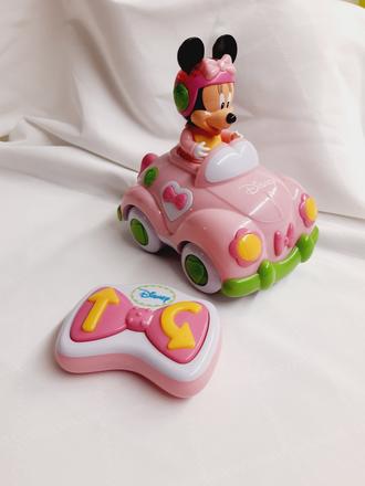 Auto na ovládanie minnie,