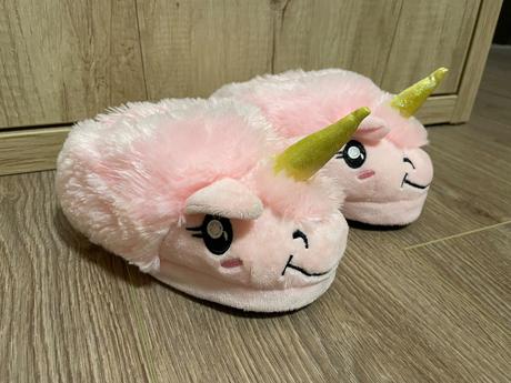 Papucky jednorozec, 26