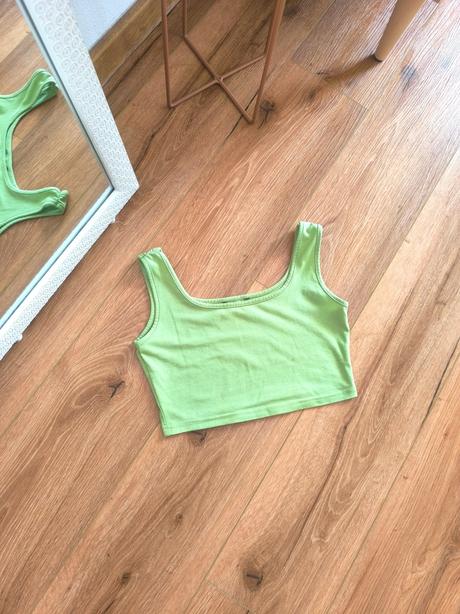 Zelený crop top, s