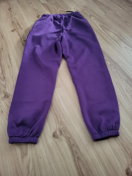 3ks tepláky nové, xs