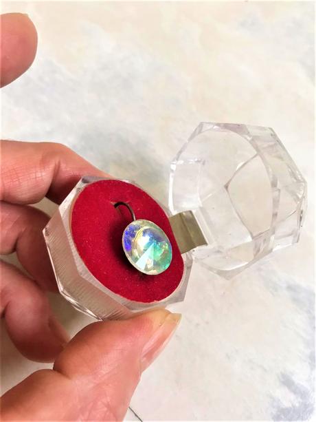 Náušnice zrkadlovky, 