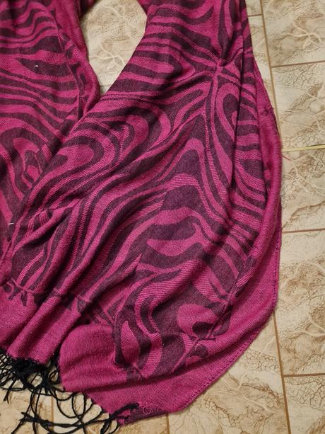Zebrovaný šal,