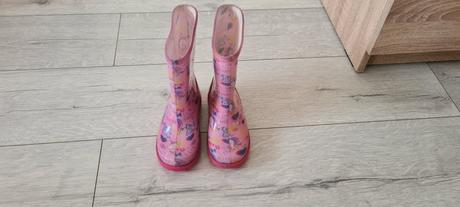 Dievcenske gumaky, demar,26