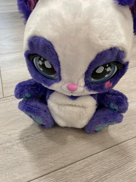 Peek a roo interaktívna panda, 