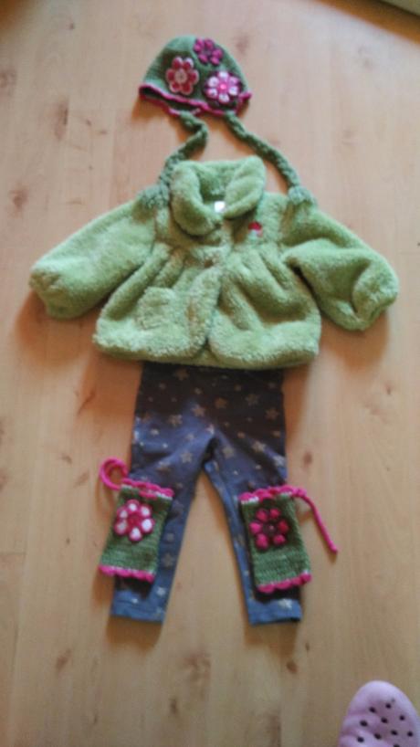 Kompletik stucne a čiapka hackovane, 74