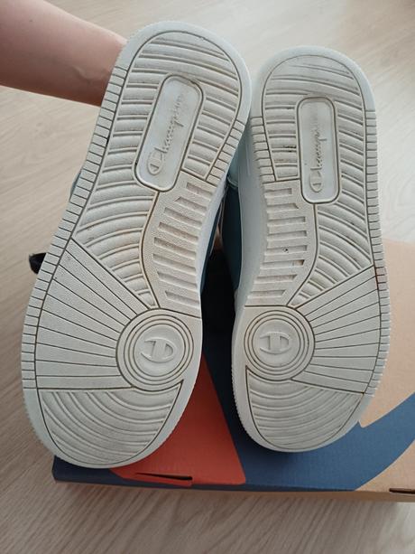 Širšie tenisky, champion,38