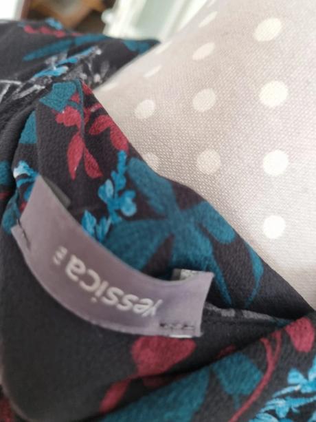 Ľahké šaty s kvietkami yessica 40, yessica,40