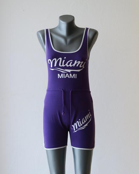 Letný fialový overal s nápisom miami shein, s