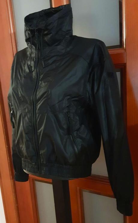 Predám prechodovú bundičku helly hansen veľ.xs-s, helly hansen,xs