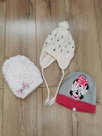 Čiapky hrubé zimné,