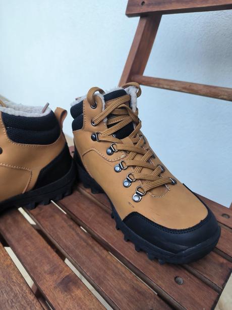 Vysoké šnurovacie topánky, sprandi,37