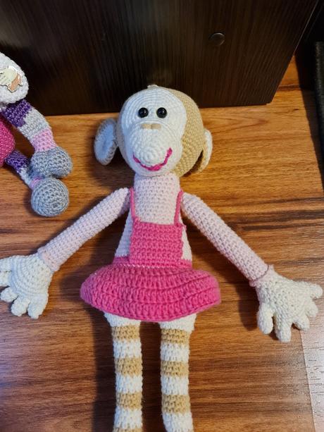 Krásne háčkované hračky, v super stave,