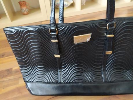 Nová kabelka, versace