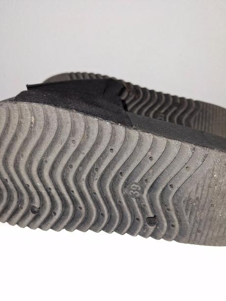 Čierne semišové šlapky pohodlné top, deichmann,38