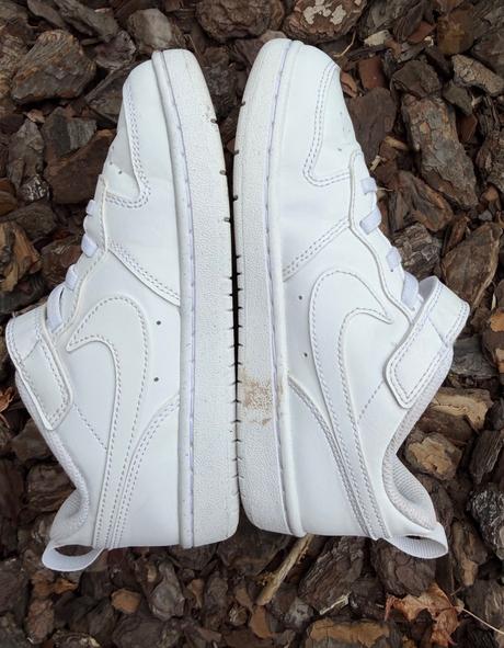 Biele tenisky, nike,33