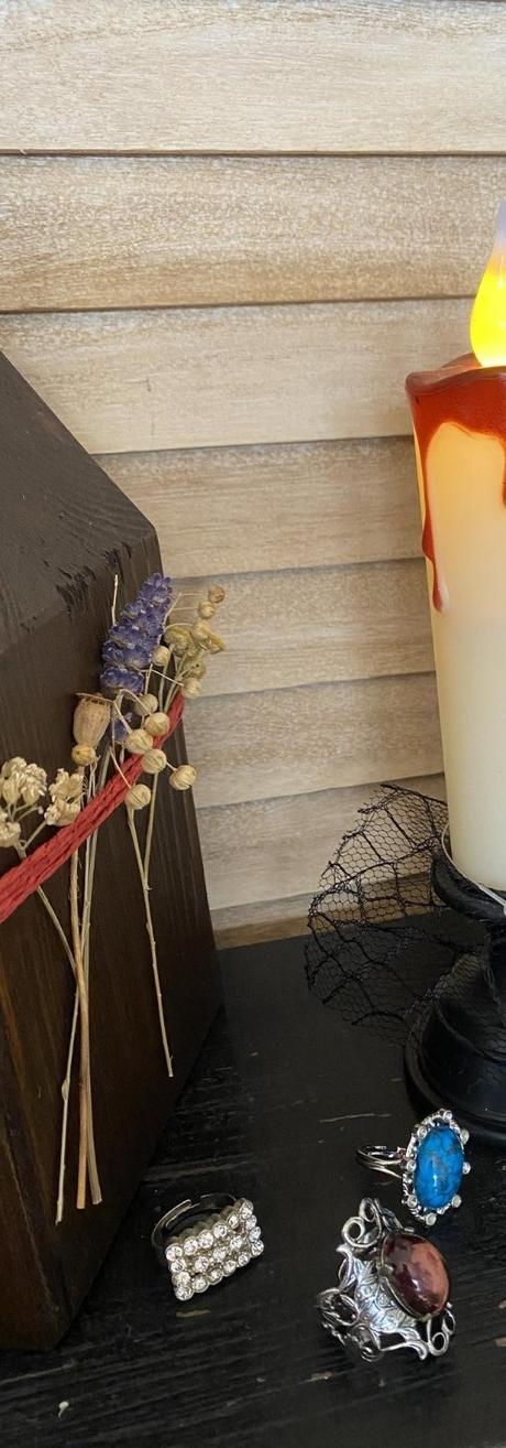 Prsteň s hnedým očkom, 