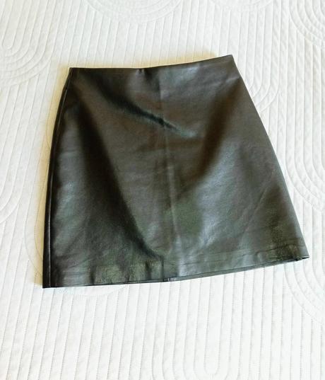 Nová dámska čierna kožená sukňa - xs, sinsay,xs