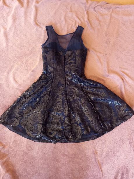 Spoločenské šaty, m