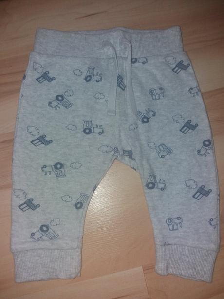 Tepláky taktorové, 62