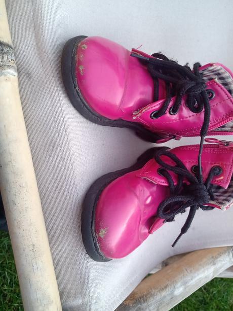 Čižmičky s postovnym, 23