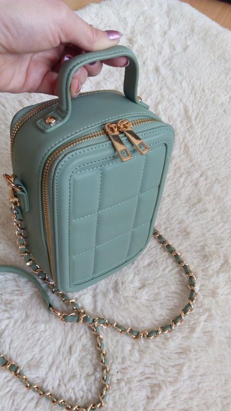 Kabelka crossbody, 