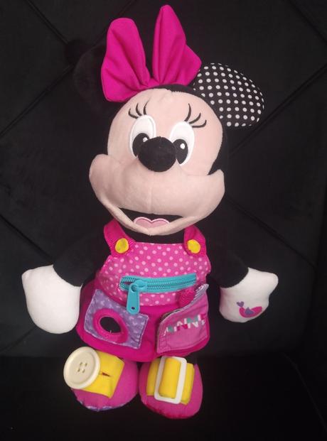 Plyšová minnie s interaktívnymi prvkami, 